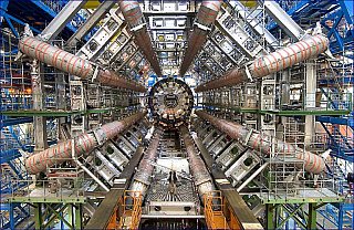 LHC CERN, zařízení pro spojení našeho světa s jiným světem